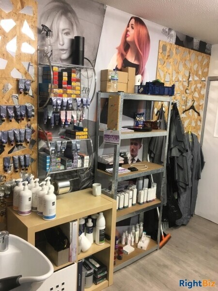 Here is a Wonderful Hairdressing Salon Business For Sale In Buckinghamshire Photo 6