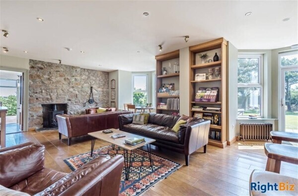 Immaculate Hotel on the North Cornish Coastline For Sale in Perranporth Photo 6