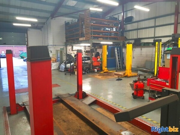 Freehold: Established Car Saab Specialist Garage and Mot testing Centre in Prime Location Photo 6