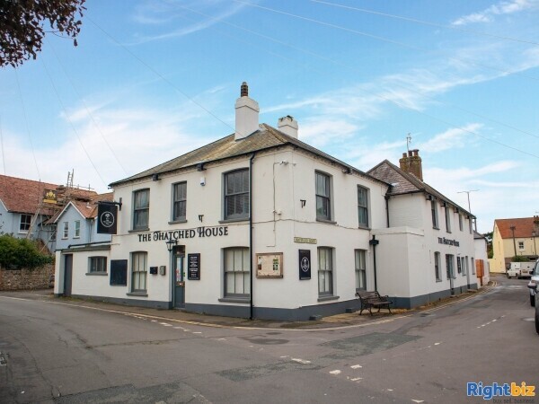 WEST SUSSEX - SUPERBLY REFURBISHED PUB Photo 6