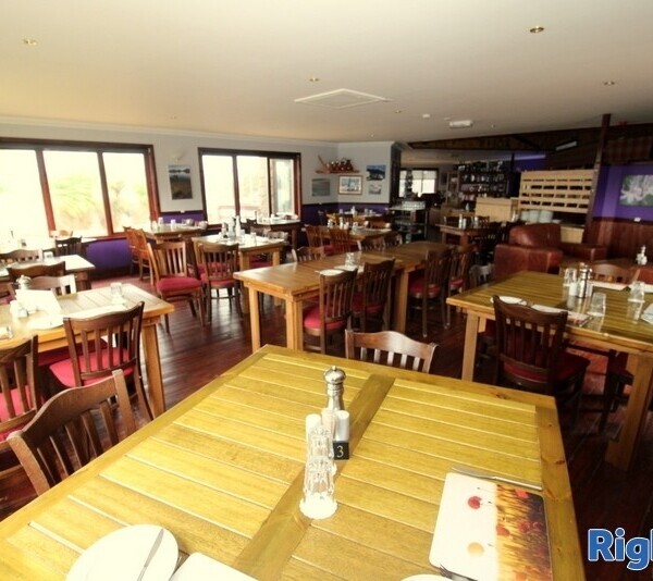 Modern Restaurant / Cafe Set on the Popular North Coast 500 Tourist Route Photo 6