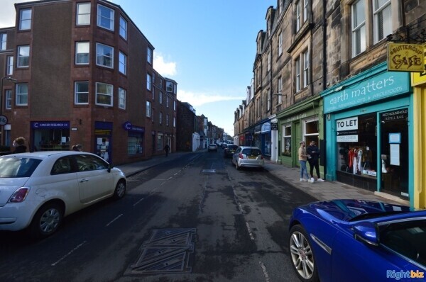 Beautifully presented Class 3 café premises located on the High Street in North Berwick (ref 1370) Photo 6
