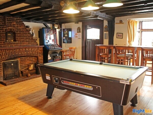 ESSEX - RESIDENTIAL CHELMSFORD PUB Photo 6