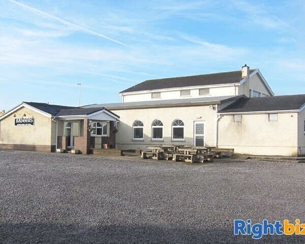 CARMARTHENSHIRE - VILLAGE CENTRE PUB & RESTAURANT Photo 6