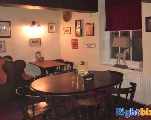 PEMBROKESHIRE (NEAR TENBY) - VILLAGE CENTRE CATERING LED PUBLIC HOUSE Photo 6