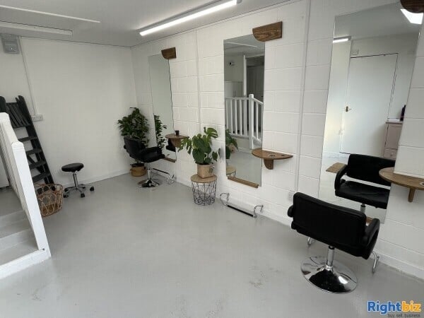 Well Established Hair Salon Photo 6