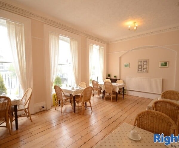 Beautiful Hotel in Plymouth Photo 6