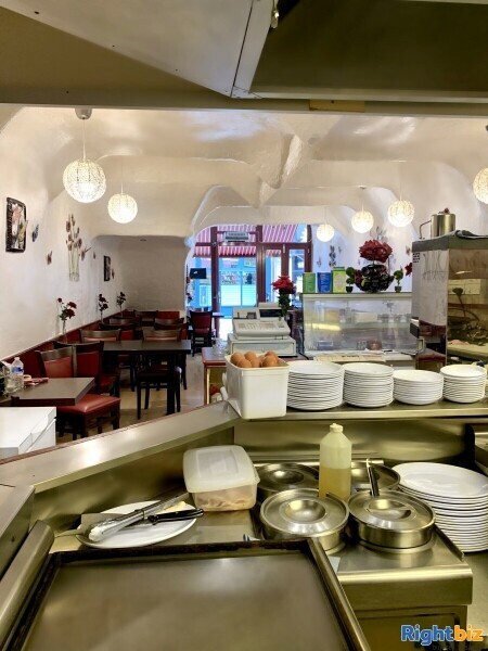 Unique rural ideally situated Cafe in Aldershot town centre Photo 6