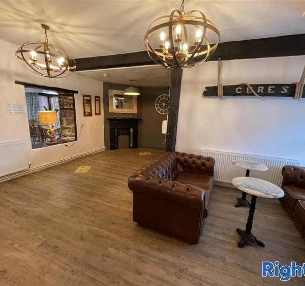 Under Offer: Superb Waterside Cafe Bistro on Bude Canal For Sale in Bude Photo 6