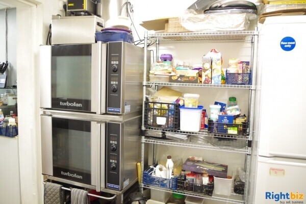 A Nottinghamshire Village Centre Kitchen & Coffee Shop. 'For Sale'. Photo 6
