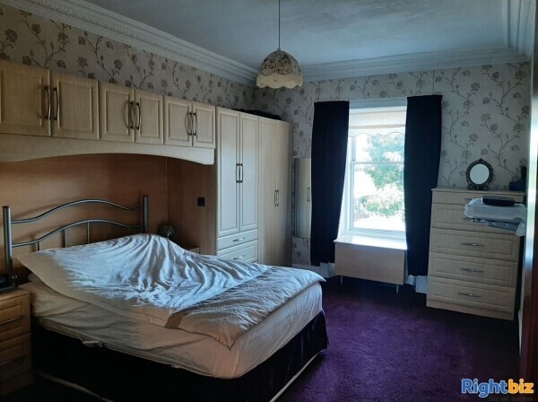 Busy convenience store, Post Office and spacious flat for sale in central Scotland Photo 6