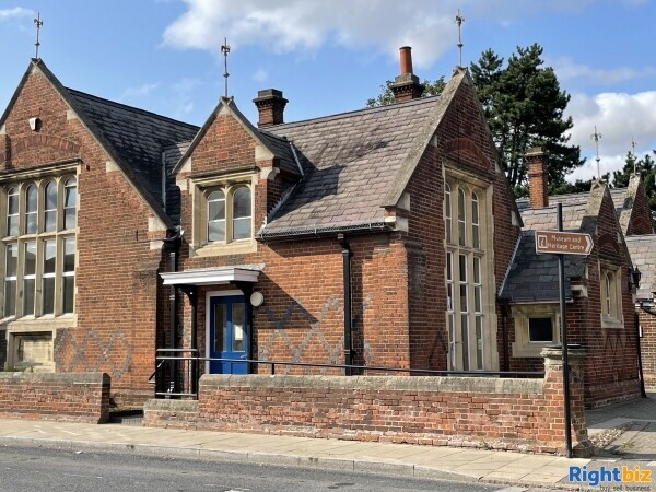 Coffee Shop/ Sandwich Bar To Let - Braintree Essex Photo 6