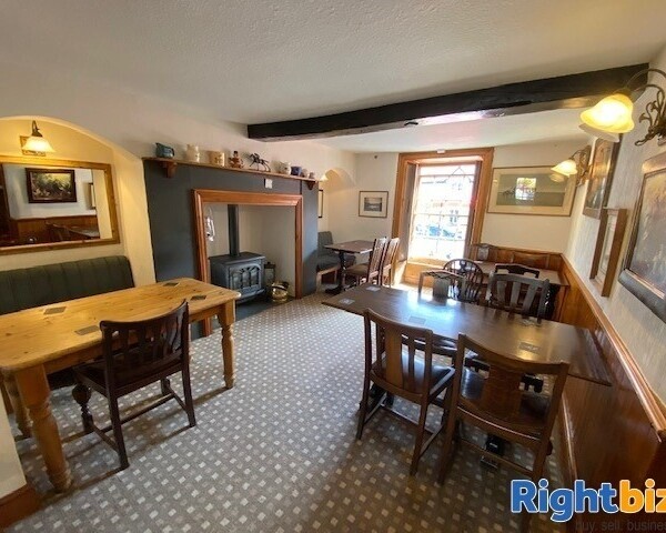 DESIRABLE FREEHOUSE VILLAGE INN WITH SUPERB PUB, RESTAURANT AND GUEST FACILTIES , NORTH WALES Photo 6