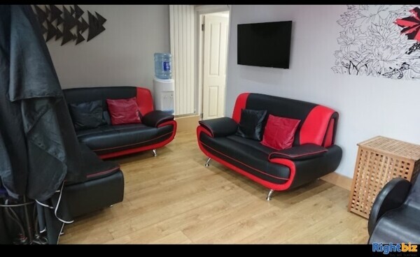 Barber chair for rent in Luton Photo 6