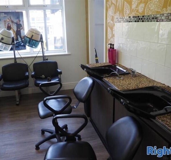 Hair Salons For Sale in Ossett Photo 6