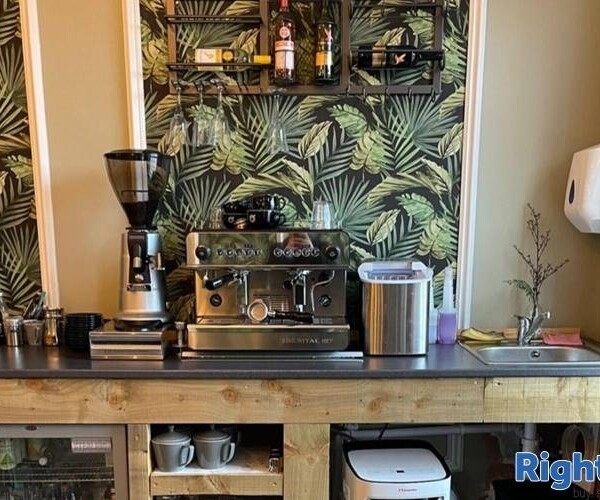 Leasehold Independent Coffee Shop Located in Retford Photo 6