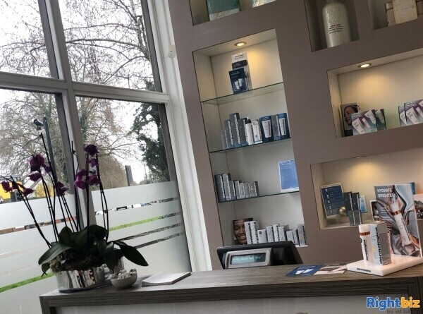 Stunning Beauty Salon in Barnes SW13 Photo 6