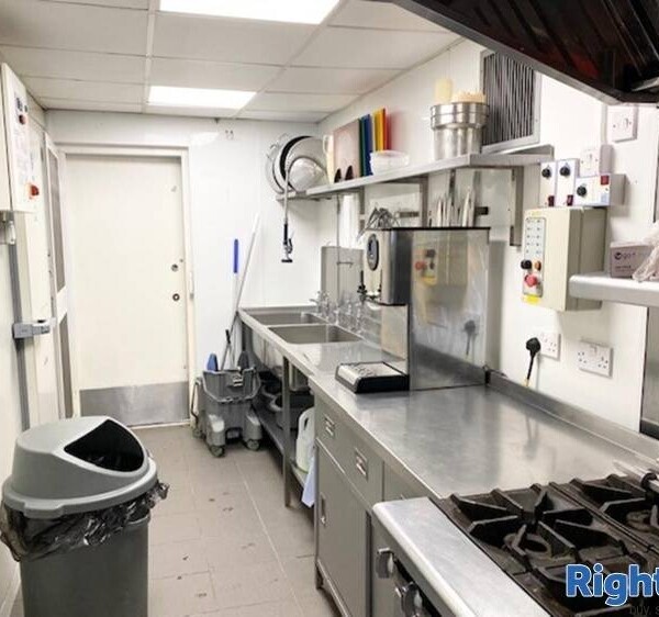 Leasehold Fish & Chip Takeaway Located In Kirkby In Ashfield Photo 6