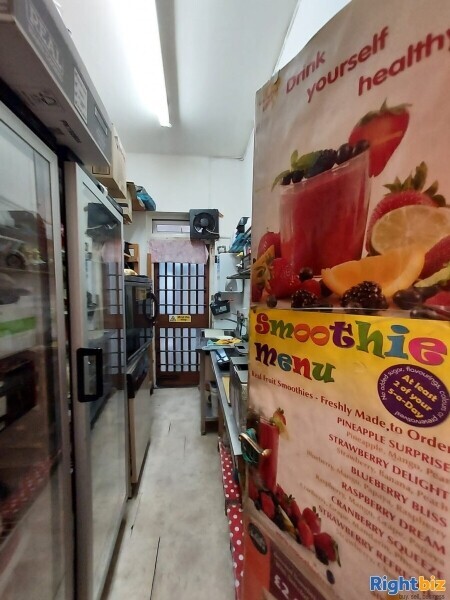 Coffee shop/Sandwich Bar for sale near a station parade in Harrow Photo 6