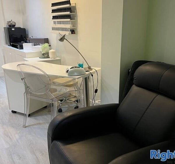 Well Established Beauty Clinic Salon For Sale Photo 6