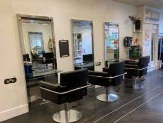 Well Presented Hair Salon For Sale Photo 6