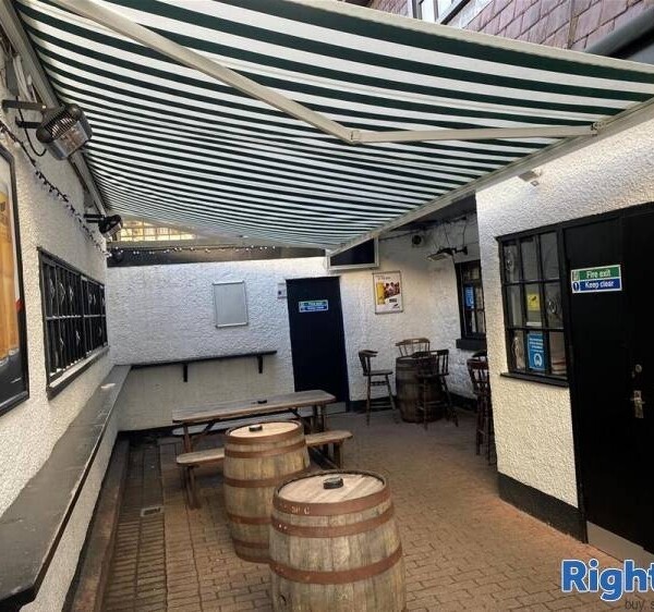 Fully Refurbished Sports Bar and Hotel - Banchory, Aberdeenshire Photo 6