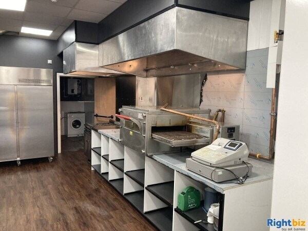 Fish and chip shop , pizzeria Photo 6