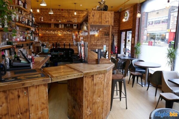Free of Tie Bar Tap House in Warrington Cheshire Business For Sale. Photo 3