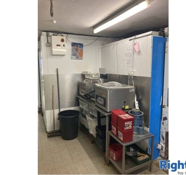 Highly rated Butchers shop with a renowned reputation for sale Photo 6