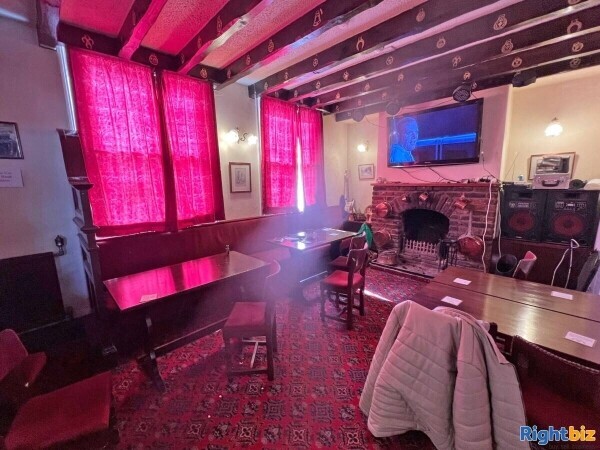 EAST RIDING OF YORKSHIRE - EXCELLENT PUB IN THE POPULAR VILLAGE OF WETWANG Photo 6