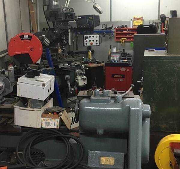 WELL REVIEWED FREEHOLD GARAGE SERVICES – DERBYSHIRE Photo 6
