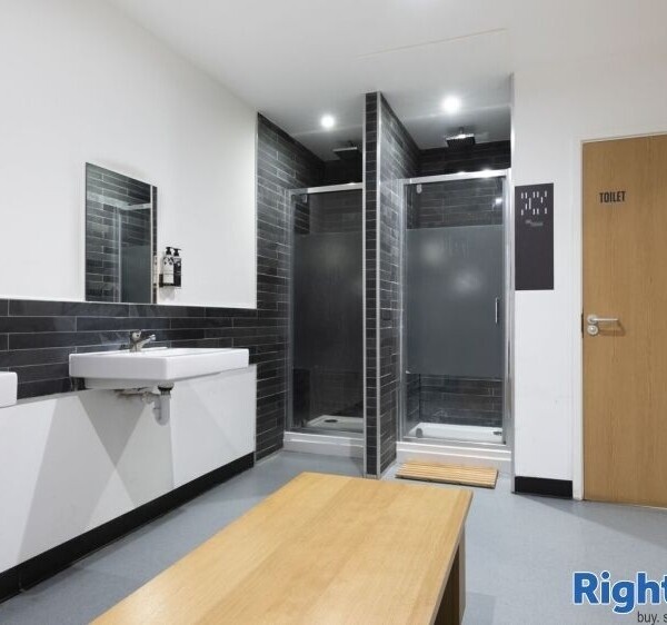 Extremely Popular Gym in East London Photo 6