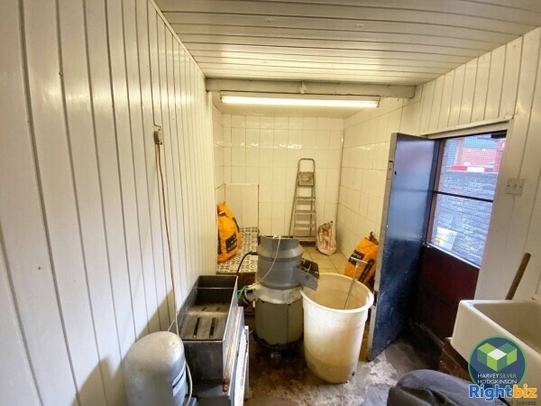 HOT FOOD TAKEAWAY: INCE IN MAKERFIELD, WIGAN: Photo 6