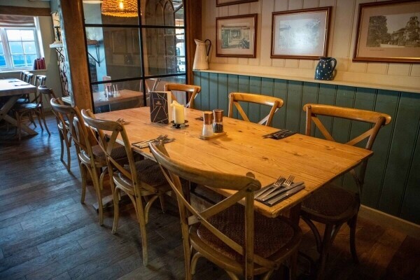 KENT - FREE-OF-TIE PUB TO LET IN AFFLUENT LOCATION Photo 6