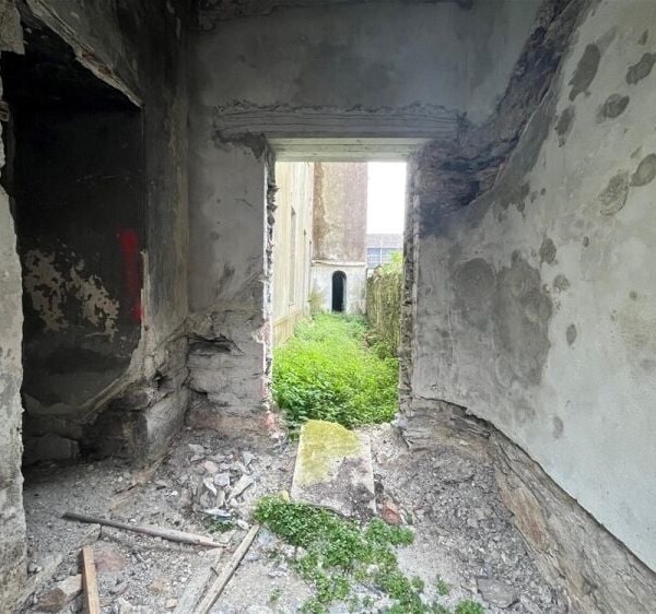 Former snooker hall with granted planning for 24 residential apartments and a commercial unit For Sale in Plymouth Photo 6