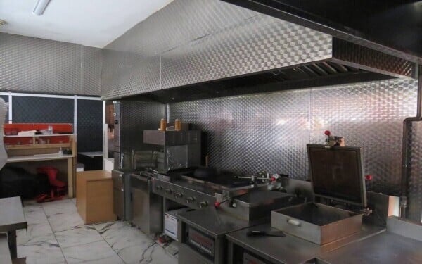 Most Popular Chicken & Pizza Takeaway Business Photo 6