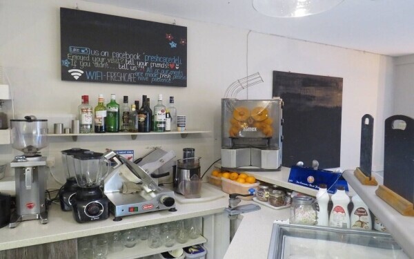 Very Well-known, Popular Café/ Deli Photo 6
