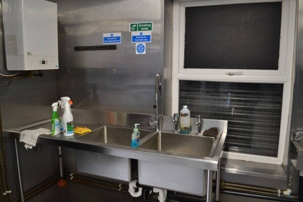 **Closed** Chicken Store with Accommodation Prime Location Photo 6