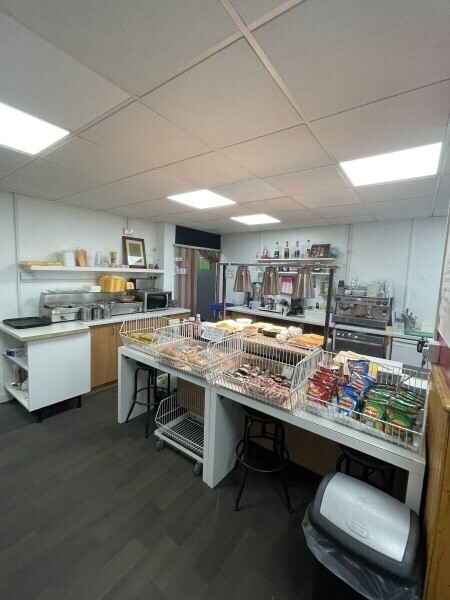 A fashionable cafe in a highly sought-after area of Hinckley, Leicestershire Photo 6