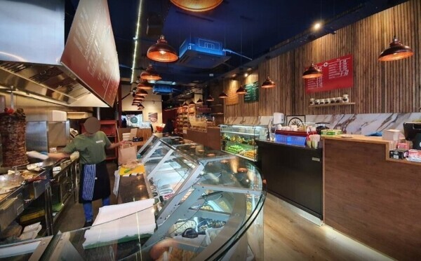 Modern Lebanese Restaurant for Sale in Streatham Hill Photo 6