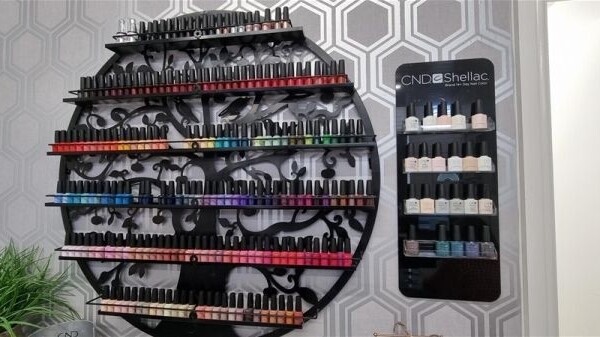 Well Fitted and Established Beauty and Nail Salon Photo 6