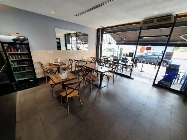 BAKERY / CAFÉ / DELI WITH FULL A3 LICENCE - TURNOVER £5,000 + PER WEEK Photo 6