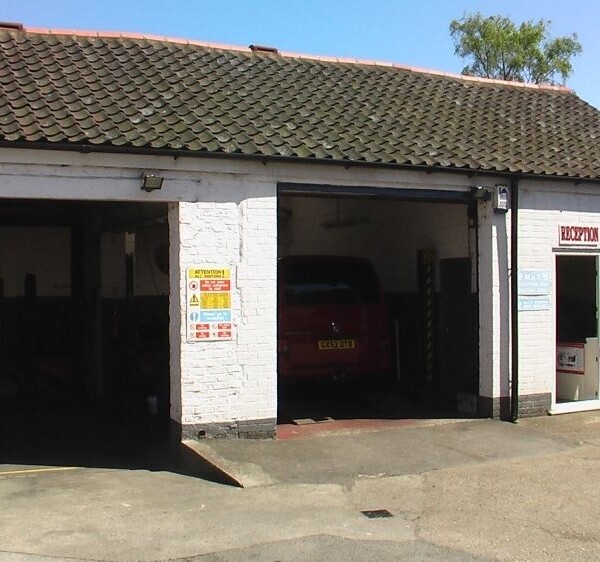 Long-Established Car Garage for Sale in Bridlington Photo 6