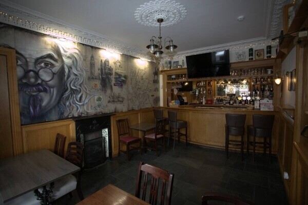 A Very Well Presented 9 Letting Room Hotel in Prominent Location For Sale Photo 6