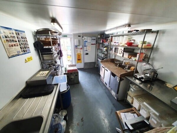 STUNNING TEA ROOMS/BISTRO/CAFÉ WITH FULL A3 & ALCOHOL LICENCE Photo 6