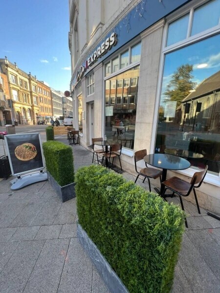 Restaurant and Coffee bar for sale with Very large upstairs and downstairs space Photo 6