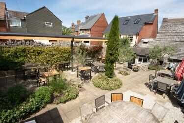 PUBLIC HOUSE & RESTAURANT Photo 6