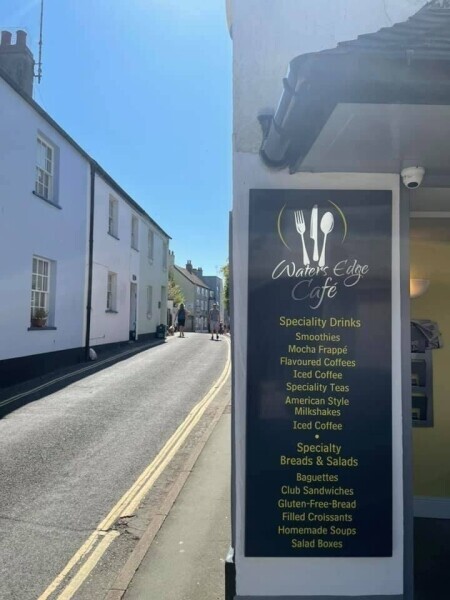 Day Time Licensed Café & Coffee Shop In Lyme Regis, Dorset Photo 6