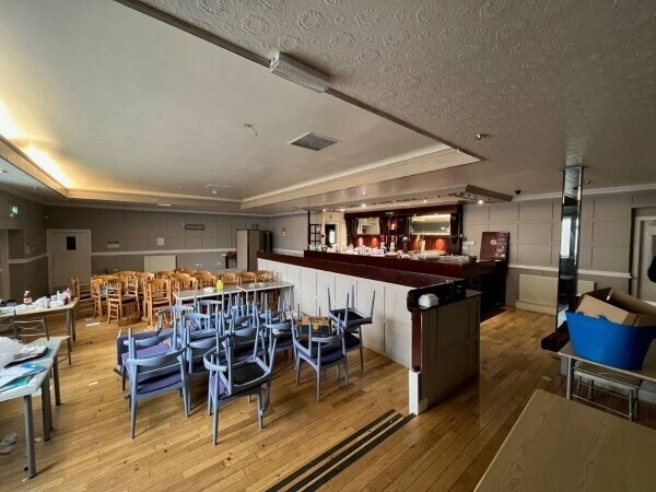 Public House/Restaurant Opportunity located in Irvine, North Ayrshire. (ref 1523) Photo 6