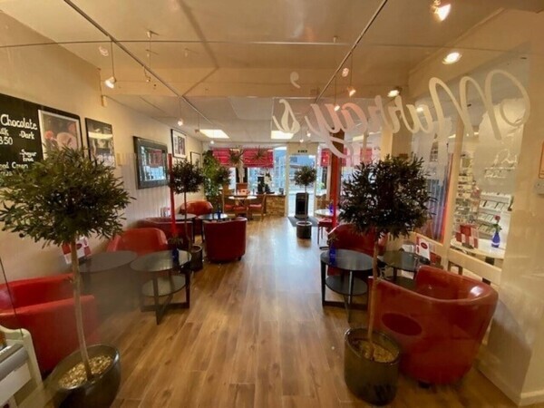STYLISH CAFE BAR, TOWN CENTRE, BARMOUTH FOR SALE Photo 6